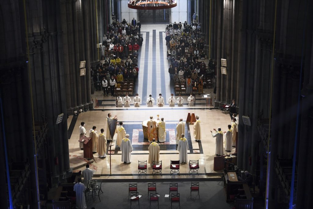 Messe de rentrée des étudiants et jeunes pros