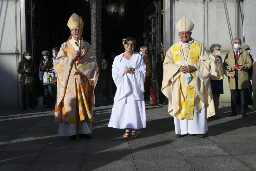 Consécration de Stéphanie dans l'Ordi Virginum