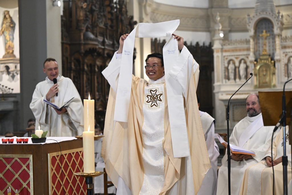 Ordination de Frère Thang
