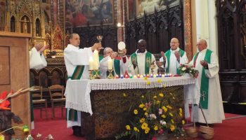 choeur NDF avec célébrants