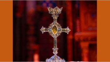 Vignette_relique_Ste Croix_fond orange