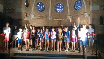 25 Clôture des camps Sport Théâtre Prière du diocèse