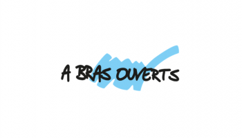 A bras ouverts