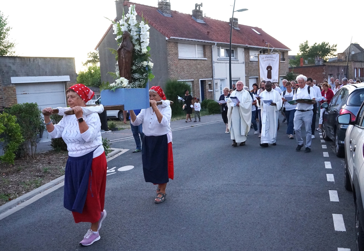 Procession au flambeau 2024 (2) (1)