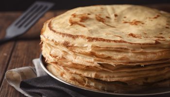 Téléchargez-les-photos-:-Délicieuses-crêpes-fines---en-image-libre-de-droit