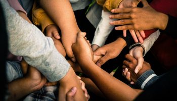 marlis-trio-akbar-eMB60hNHFL8-unsplash