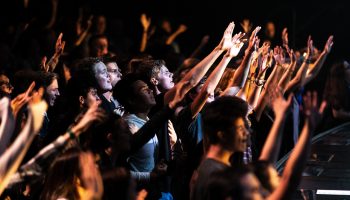 nathan-mullet-pmiW630yDPE-unsplash-2048x1365