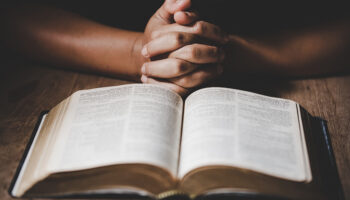 Christian life crisis prayer to god. Woman Pray for god blessing